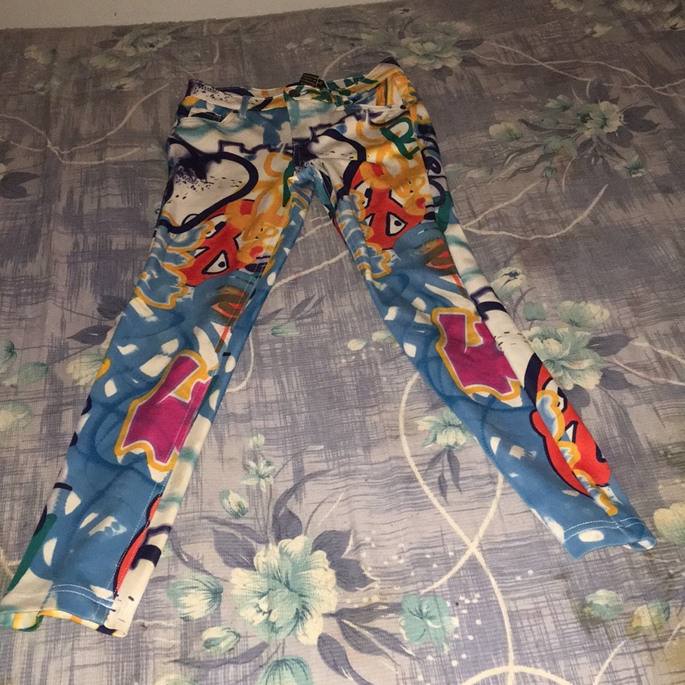 Graffiti pants